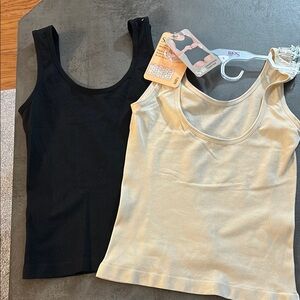 SKIN Women's Black and Cream Tank Tops